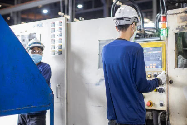 High pressure aluminum casting process in factory