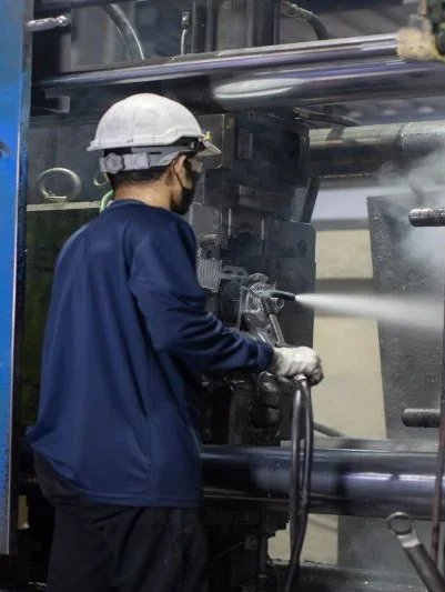 High pressure aluminum die casting machine