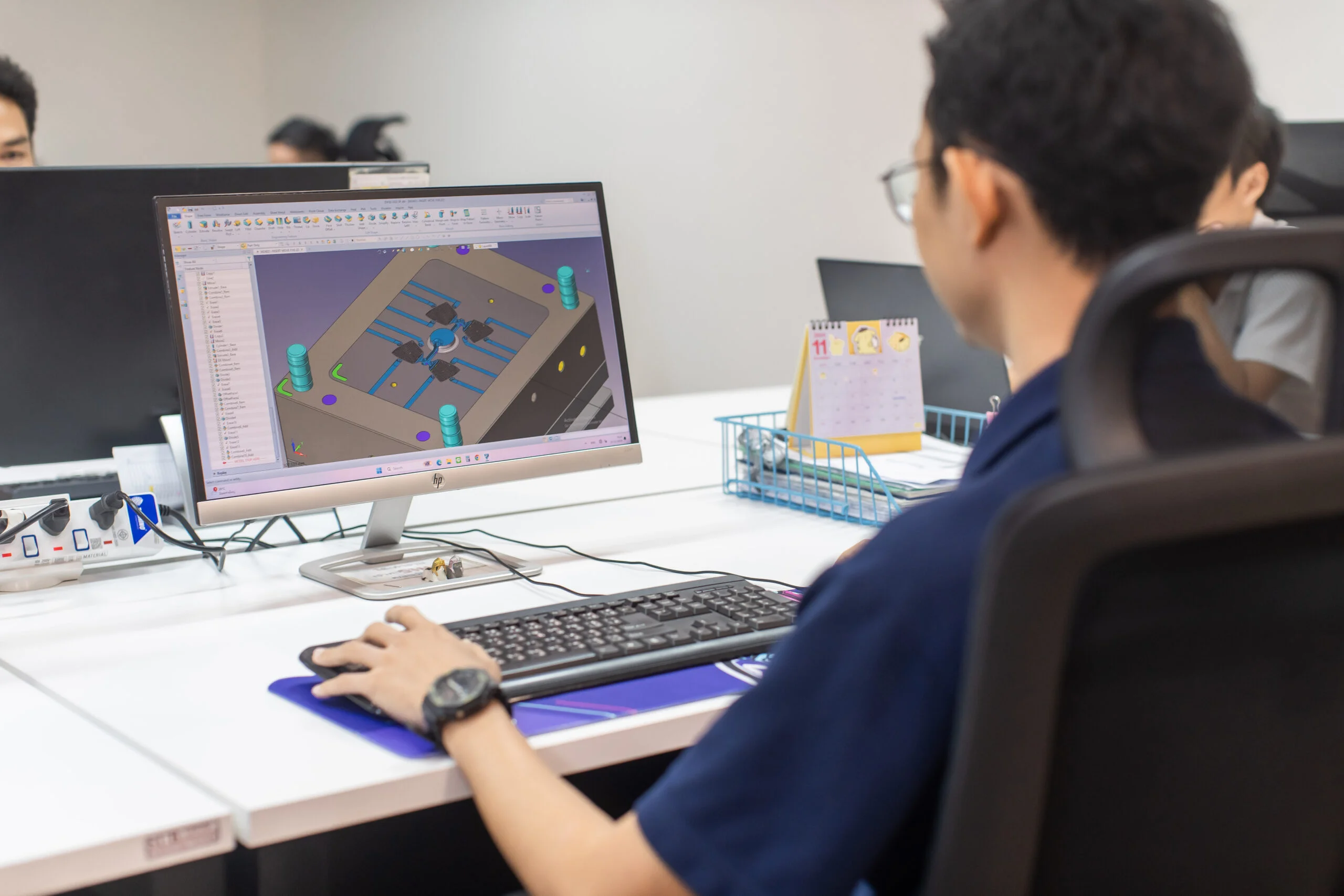 Three-dimensional mold model before manufacturing process